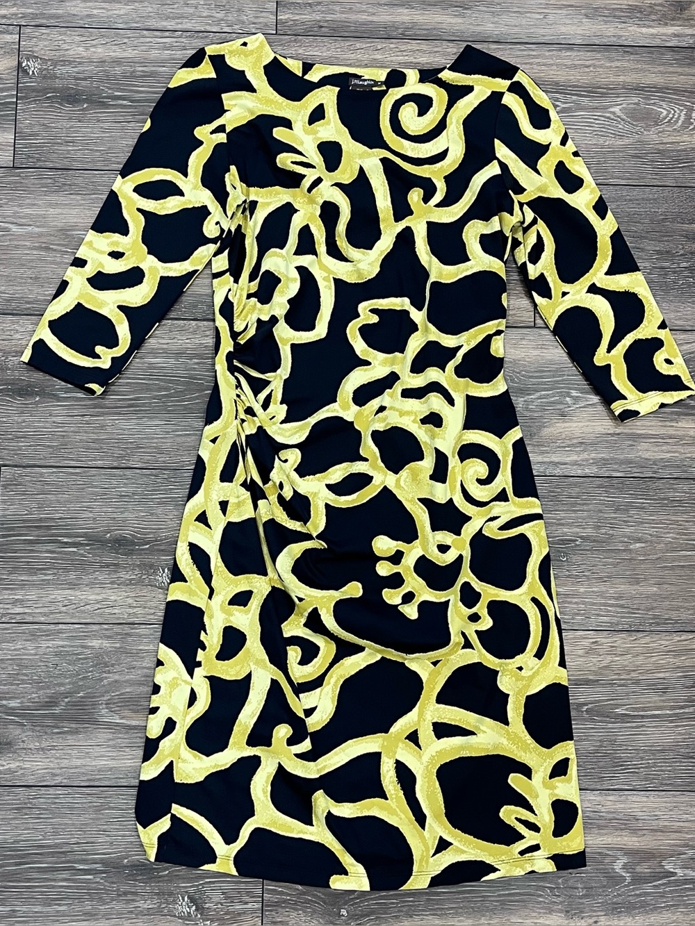 J. McLaughlin Black and Gold Dress 3/4 Sleeve and Side Ruched Detail Size Medium